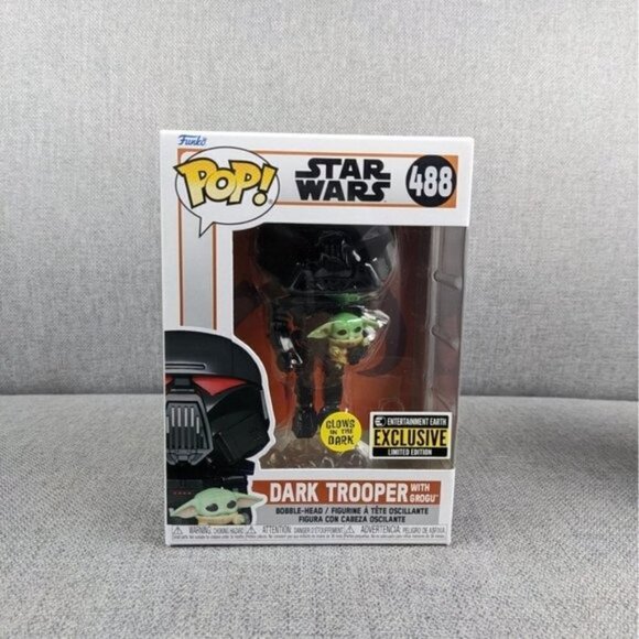 Funko Star Wars: The Mandalorian Dark Trooper with Grogu Glow-in-the-Dar… - Picture 2 of 8